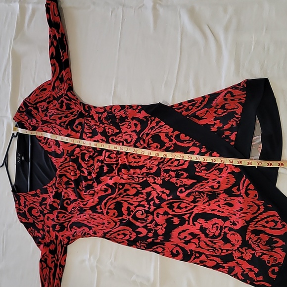 Elegant Red and Black Wrap Dress - Picture 6 of 7